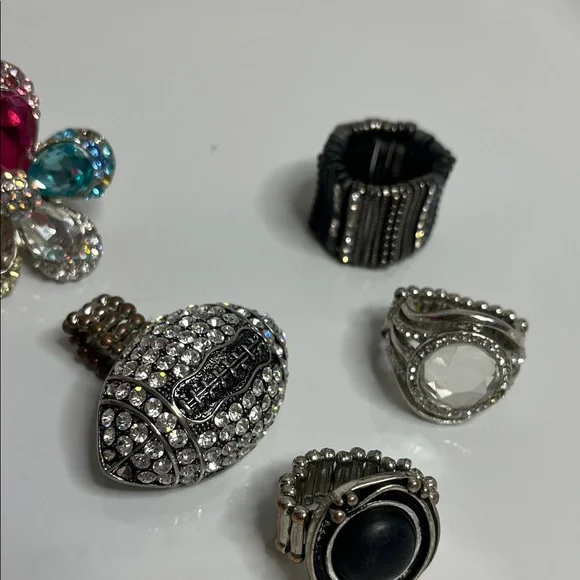 Bundle Silvertone Stretchy Crystal Rings - Picture 3 of 8